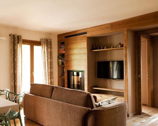 Gressan Apartment | Elegante attico sulle piste di Pila