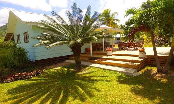 Tapere of Titikaveka House | Eleni House at Tikioki Beach - 20metres from the marine sanctuary