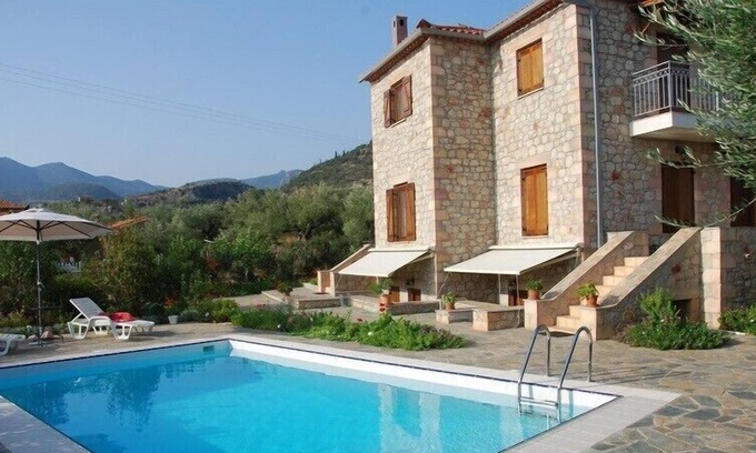 Kardamyli Villa | 'Eleonas Houses' traditional villas with swimming pool in Kardamyli