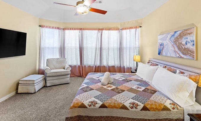 Allen House | Elevate Your Stay in This Fully Functional Home!
