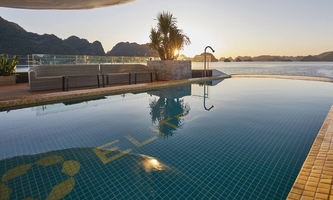 Ha Long Boat Rental | Elite of the Seas