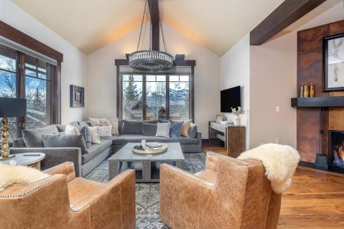 Mountain Village Apartment | Elkstone Retreat by Exceptional Stays