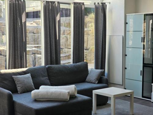 Obergroningen Apartment | ELW sonnig,Terasse, bis zu 13 Schlafpl.