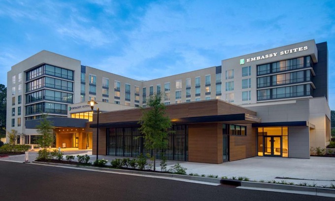 Alpharetta Hotel | Embassy Suites By Hilton Alpharetta Halcyon
