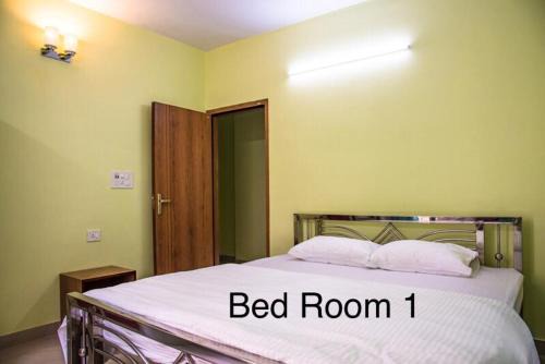 Ballygunge Apartment | Emerald By Olys Apartment