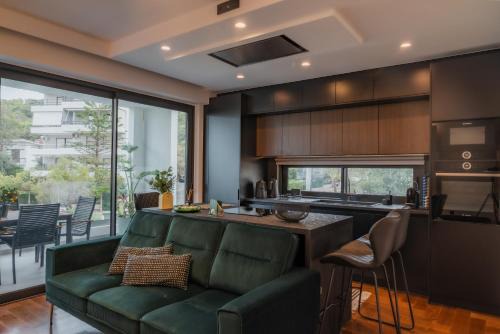 Varkiza Apartment | Emerald Stone Apartment Varkiza