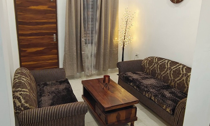 Delhi House | Emeralds – Modern, Spacious 2 BHK Flat with AC & WiFi ~ Near Lake & Golf Course