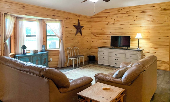 Emory House | Emory Escape w/Pond Access < 13 Mi to Lake!
