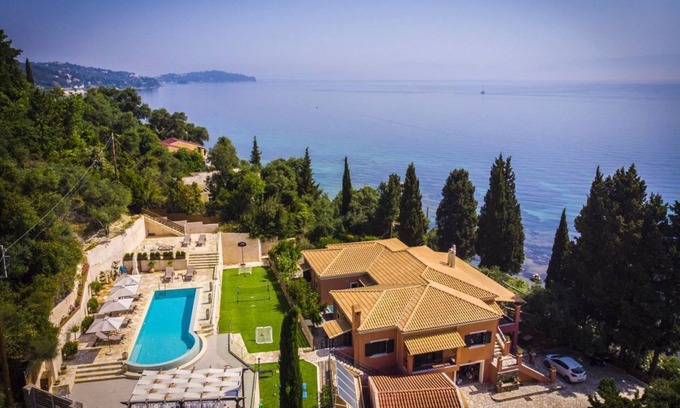 Dafnata Villa | Empress Sissi - Seven Bedroom Villa, Sleeps 14