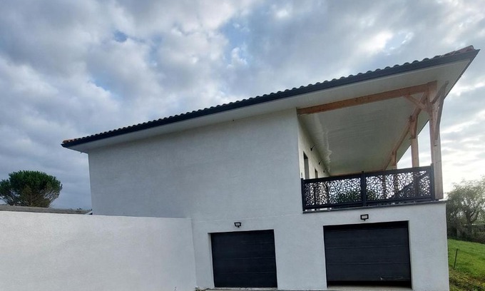Beaumarches Villa | Encantada