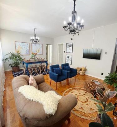 Serra Negra Apartment | Encantador apt Veneza no centro com vaga coberta