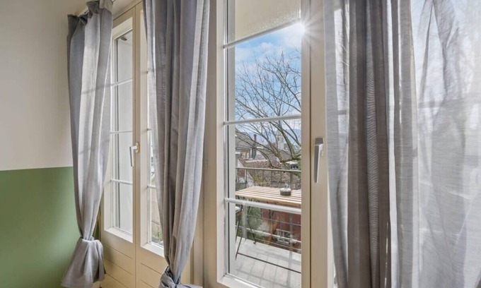 Old Town Apartment | Enchanting 1BR Haven in Prime Zurich