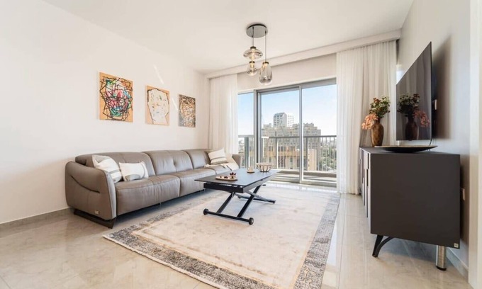 Jerusalem City Centre Condo | Enchanting 2 Bedroom In Best Location/Parking