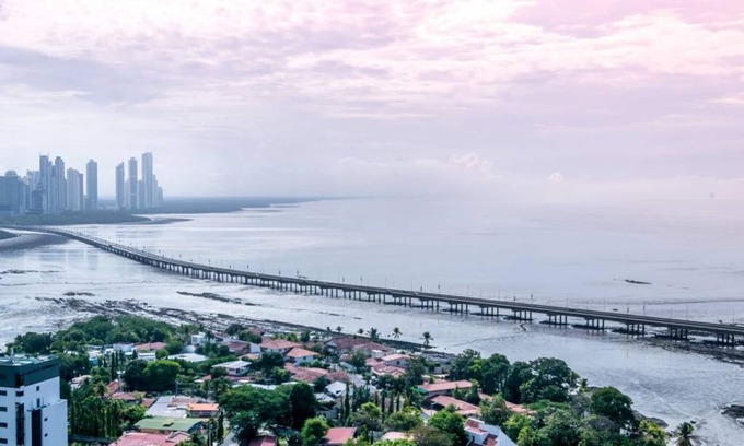 Tumba Vieja House | Enchanting Ocean View | PH Boutique Quartier del Mar
