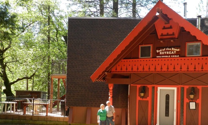 Mariposa House | 'End of the Road Retreat'