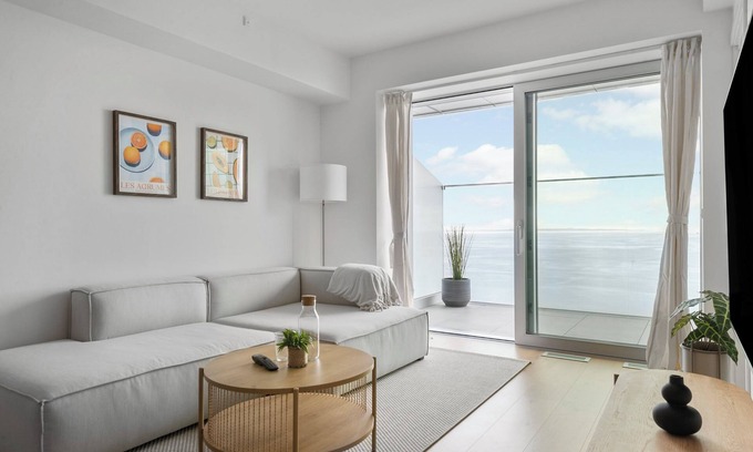 Aarhus C Apartment | Endless ocean views with private balcony