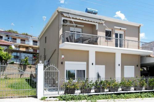 Nea Iraklia House | Endless sea view house