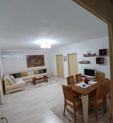 Gjirokaster Apartment | EniGuesthouse