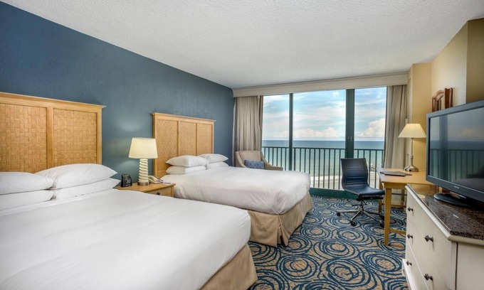 Brush - Stewarts House | Enjoy a Hassle-Free and Suiting Stay! Two Homely Units! 2 Swimming Pool & Tub