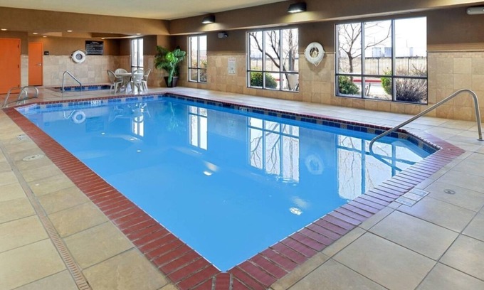 Westside Hotel | Enjoy a Hassle-Free Stay! Free Breakfast, Pets Allowed, Indoor Pool!
