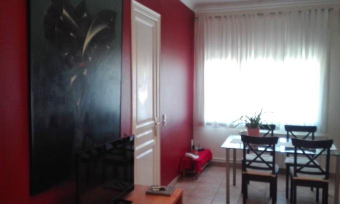 La Nova Esquerra de l'Eixample Apartment | Enjoy Barcelona from our central, sunny and quiet apartament.