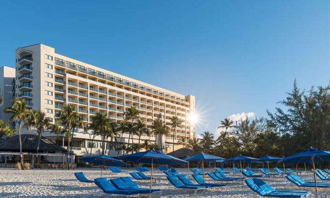 Garrison Historic Area Hotel | Enjoy Direct Beach Access at 4 Charming Ocean View Suites at Needham's Point