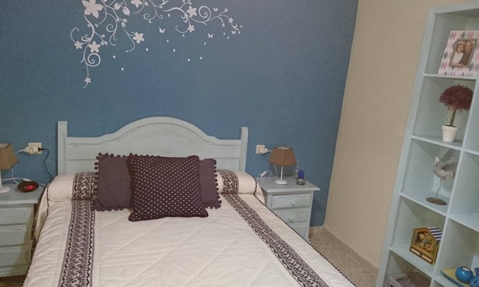 Norte Apartment | Enjoy GRANADA in a cozy and cheap apartment for 6 people