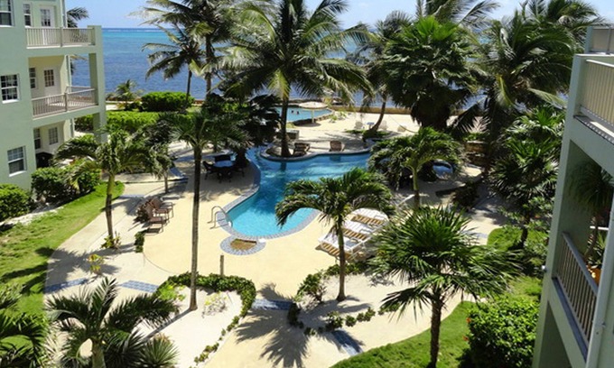 San Pedro Condo | Enjoy ocean views from this 2 bedroom/2 bathroom condo - Gold Standard Approved