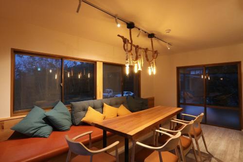 Futtsu Villa | Enjoy old games and have indoor BBQ at Kaira's House