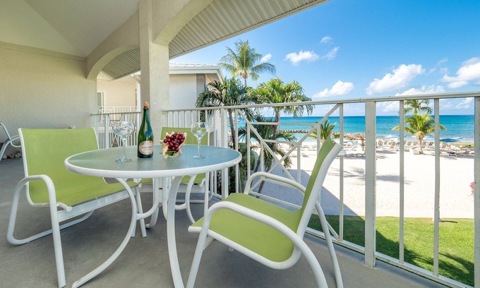 Seven Mile Beach Condo | Enjoy spectacular views of the ocean and beach from this Oceanview unit!