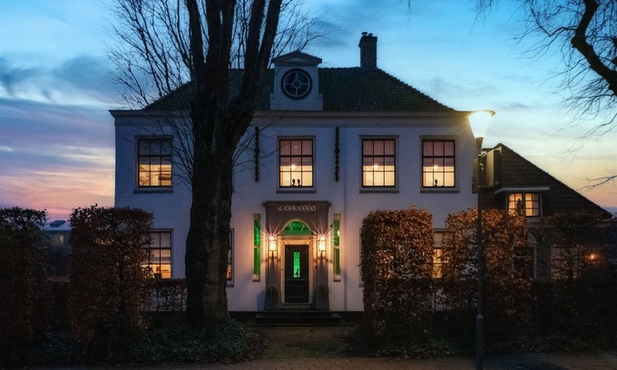 Municipality of Oostzaan Villa | Enjoy staying in a real Dutch Mansion from 1695!