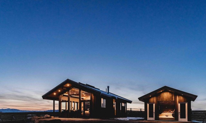 Ronan Cabin | Enjoy the peace and tranquillity of the Mission Mountains in this brand new modern space