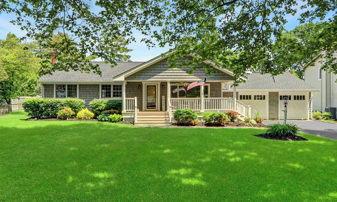Mattituck House | Enjoy the Serenity of Wine Country on Long Island's North Fork!