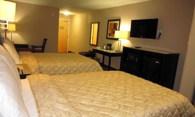 Monmouth Junction Hotel | Enjoy Continental Breakfast at the Red Carpet Inn and Suites Monmouth | 4 Units