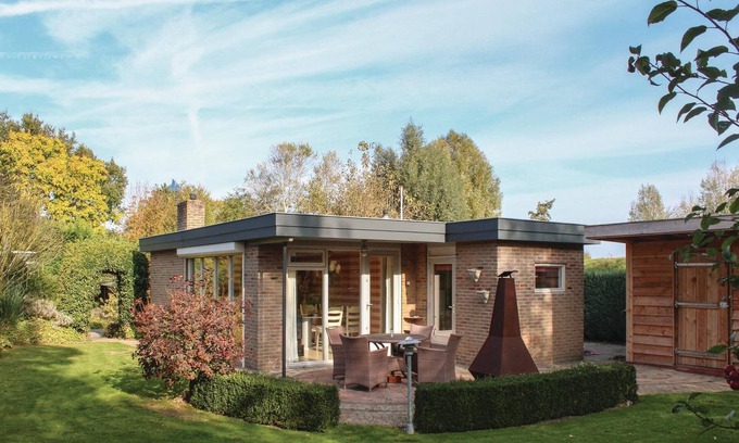 Wolphaartsdijk House | Enjoy with family and friends this fantastic vacation home on the lake Veerse Meer in Zeeland.