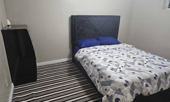 Brampton West Apartment | Enjoy your stay in this peaceful & cozy place.