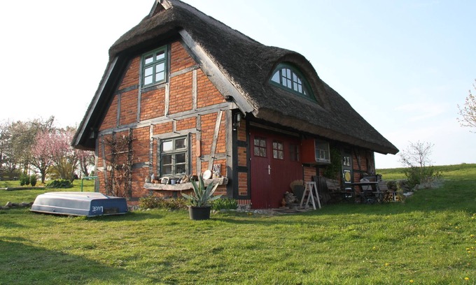 Grubnow House | Enjoy your vacation in the idyllic holiday home Liddow on the island of Rügen.