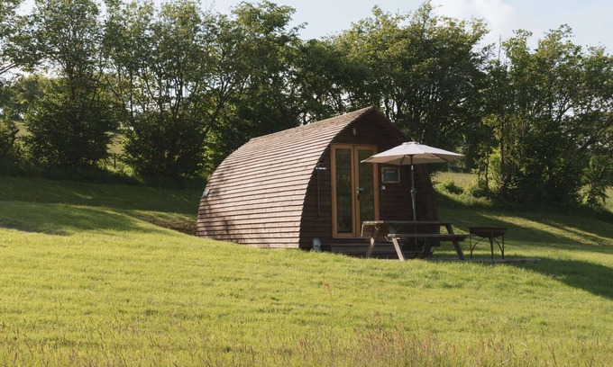 Brecon Cabin | Ensuite Cabin with Stunning Brecon Beacons Views
