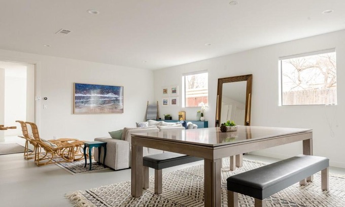 Knox - Henderson House | Entire 2 bd/2ba Duplex, Lower Greenville