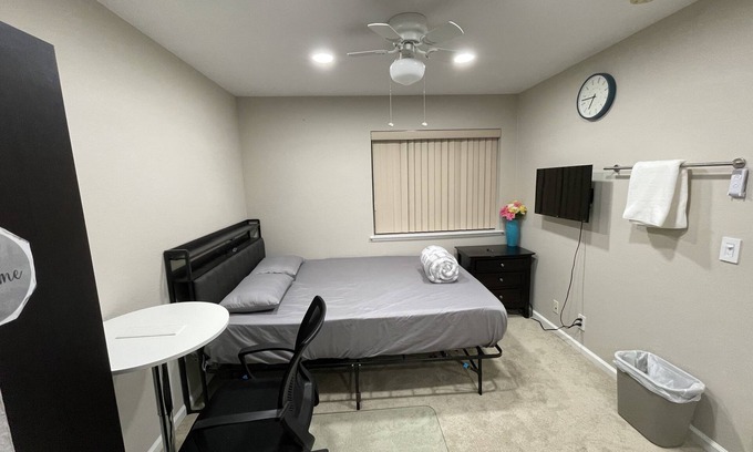 South San Jose House | Entire 3bedroom 1 bath house for rent in San Jose.