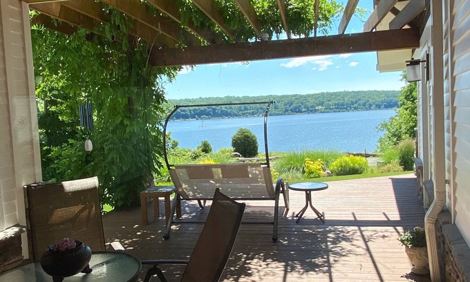Malden House | Entire 3yr.old waterfront house on the Hudson River. 100 ft dock, acres of woods