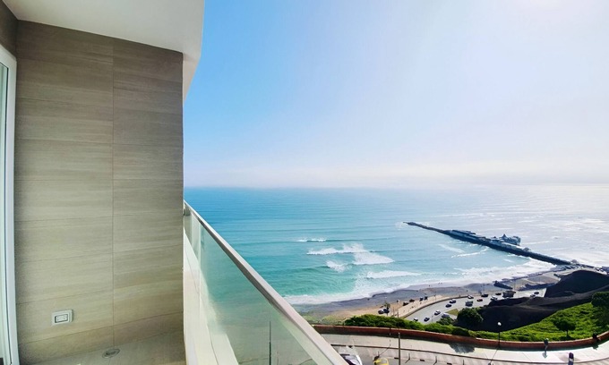 Armendariz Apartment | Entire apartment in front of the sea in Miraflores Tourist and 5 minutes from everything!