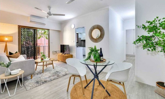 Darwin City Centre Apartment | Entire Chick Unit On The Esplanade In Darwin City
