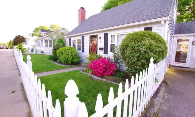 Westerly House | Entire cottage - Westerly quiet, beaches, downtown