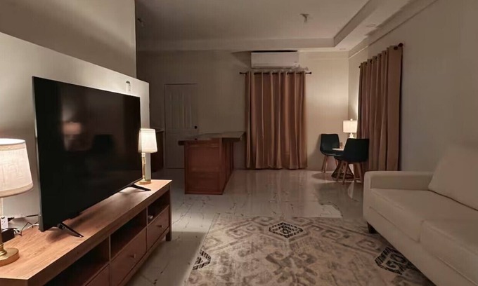 Couva House | Entire Cozy Luxe 3 BR/3 Bath House for Couples and Groups