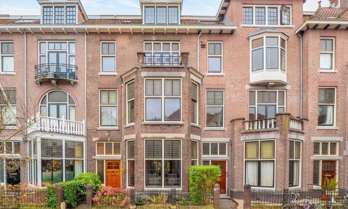 Utrecht Bed & Breakfast | Entire Floor Next to the Park