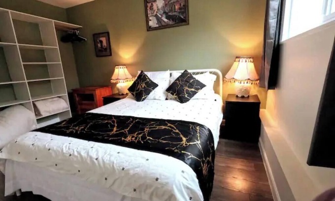 Ladner Apartment | Entire guest suite w/kitchen 2 Bedrooms 3 Beds