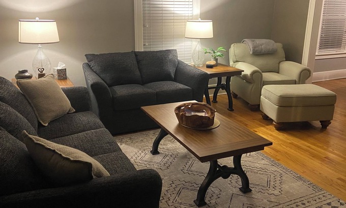 North East Apartment | Entire home in North East, Pennsylvania