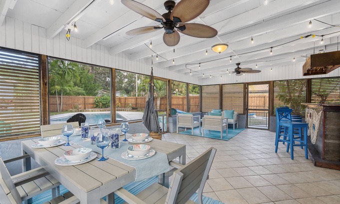 Anona House | ENTIRE Home, POOL, LANAI/PORCH, Private BAR, MINUTES to Beach, FULLY STOCKED!