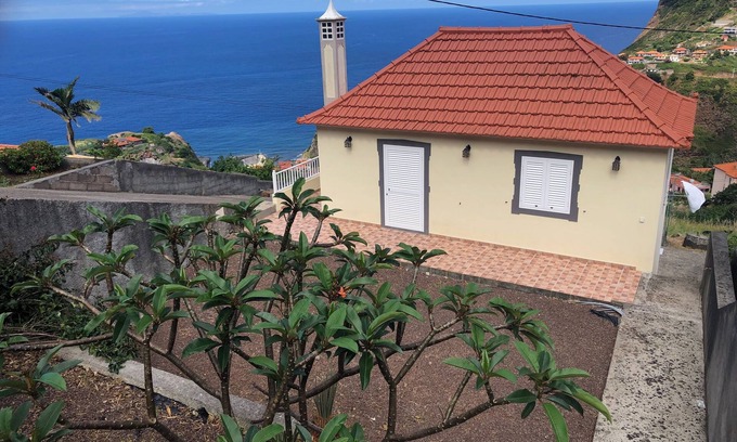 Faial House | Entire house with astonishing mountain and ocean view.